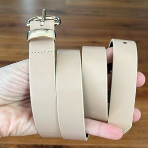 Banana Republic M taupe genuine leather belt